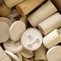 مجموعهای از وسایل کارگاه سفالگری|ابزارآلات|پاوه, |دیوار