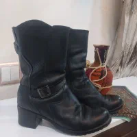 بوت چرم در حد نو