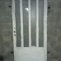 درب آهنی انباری و سرویس بهداشتی