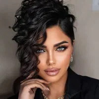 میکاپ و شینیون 1.900 عروس 6.000 میلیون