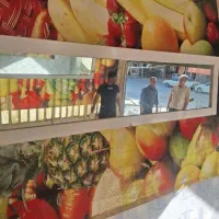 کارگر برایی سبزیی فروشی