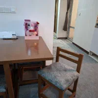 میز غذاخوری سالم و مرتب ۴ نفره