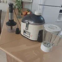 آب میوه گیری و خورد کن و همزن برقی