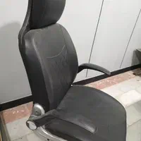 صندلی چرخ دار چرم