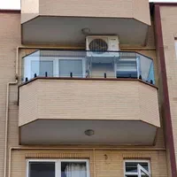 فروش ونصب تخصصی نرده شیشه ای وپیشخوان شیشه ای