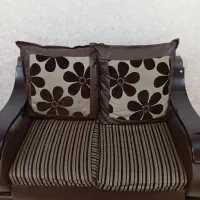 مبل راحتی،چرم و مخمل،۶نفره،با سه عدد میز اصلی|مبلمان خانگی و میز عسلی|مشهد, حجاب (شهرک غرب)|دیوار