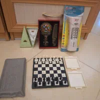 تعدادی جواهرات و شطرنج کتابی(عتیقه)