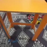 ۱ عدد میز ۴ پایه و زیر پایی|میز و صندلی غذاخوری|فریدون‌کنار, |دیوار