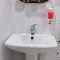 روشویی و آینه