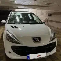 207اتومات1404سقف شیشه سفیدصفرکیلومترفول|خودرو سواری و وانت|شیراز, نصر|دیوار
