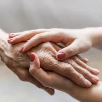 نیازمند پرستار خانم جهت نگهداری از سالمند آقا