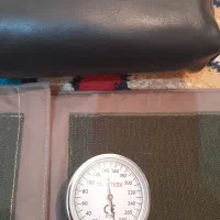 فشار سنج عقربه ای
