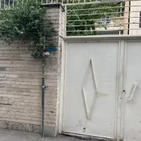 ۲۰۰ متر کلنگی با بر ۱۰/شمال فاطمی/گلها