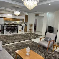 آپارتمان۱۴۰متری/۳خواب/نوساز/فول امکانات