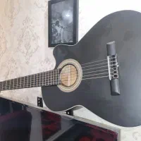 گیتار کاتوی مشکی|گیتار، بیس، امپلیفایر|رشت, چمارسرا|دیوار