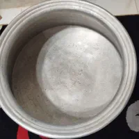 یک عدد دیگ بزرگ و یک عدد قابلمه سایز بزرگ
