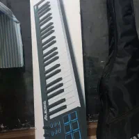 نو استفاده نشده.|پیانو، کیبورد، آکاردئون|رشت, جماران|دیوار
