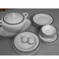 چینی ۱۲ نفره زرین