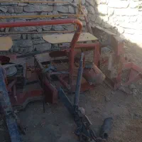 باسلام یک عددچیزر۵نخ ویک عددخرمن کوب درگرجاوتراکتو|ماشینآلات صنعتی|کلات (خراسان), |دیوار