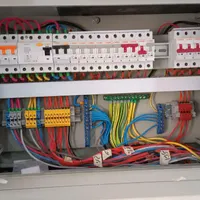 برقکار برقکش برق کش سیم کشی ساختمان و صنعتی