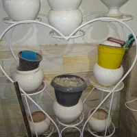 استندگل و گلدان خالی