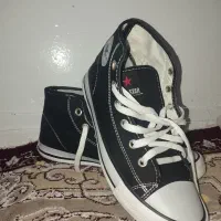 دو جفت کفش|کیف، کفش، کمربند|سرپل ذهاب, |دیوار