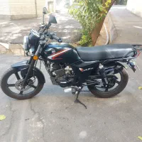 موتور سیکلت لاکی ۱۸۵