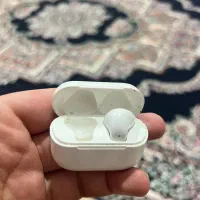 ایرپاد تک گوش سالم