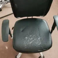 صندلی دارای