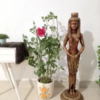 مجسمه و درختچه مصنویی