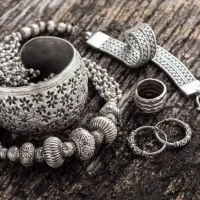 خرید و فروش نقره انجام می شود