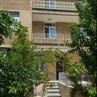 ساختمان دربست ۳۵۰ متر مستغلات در دو طبقه