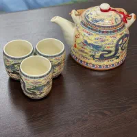 قوری و فنجان