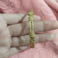 فروش یک عدد النگو ۲۰۰ تومان بالایی تابلو