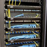 خدمات تخصصی شبکه های کامپیوتری