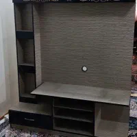 میز تلویزیون چوبی سالم همراه با چراغ Led