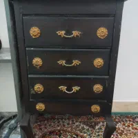 میز و پاتختی