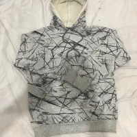 هودی بسیار تمیز و بی ایراد و درحد نو دوخت ترک