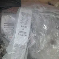 لباس مردانه|لباس|قرچک, میرزائی جنوبی|دیوار