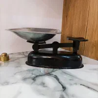 ترازوی یک وجبی قدیمی|کلکسیون اشیاء عتیقه|زنجان, |دیوار