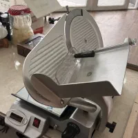 کالباس بر محک ترازو دار مدل MS275A180