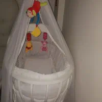 تخت نوزاد کنار مادر|تخت و صندلی بچه|دماوند, گیلاوند|دیوار