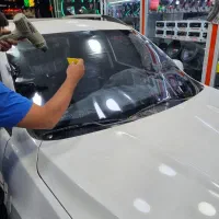 نصب برچسب شیشه دودی با ضمانت فقط ۴۰۰ تومان