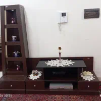 میز تلویزیون و آینه قدی