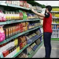 کارمند فروشگاه دیلی مارکت