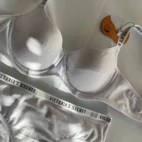 ست لباس زیر زنانه