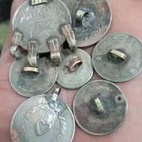 یک مجموعه اشیاع تاریخی و سکه های نقره رمان شاه