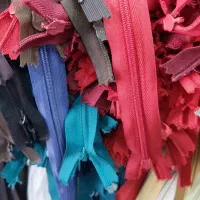 عرضه کلیه لوازم خیاطی|چرخ خیاطی و ریسندگی|خوی, |دیوار