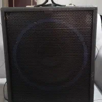 باند .میکروفون. و پایه میکروفون