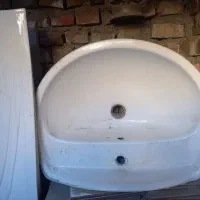 روشویی و پایه